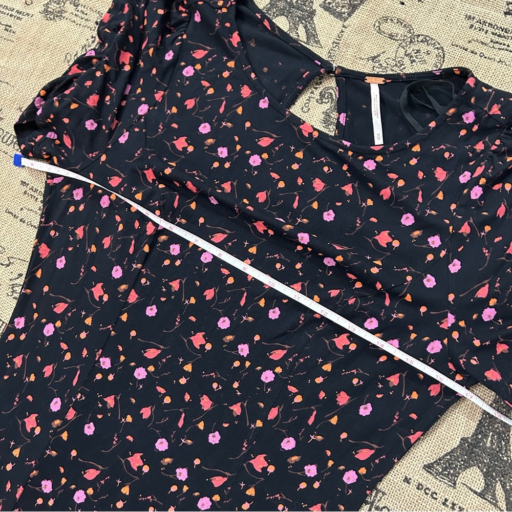 Free People NWOT! Black Pink Floral Puff Sleeve Crew Neck  Midi Stretch Dress - Picture 9 of 16